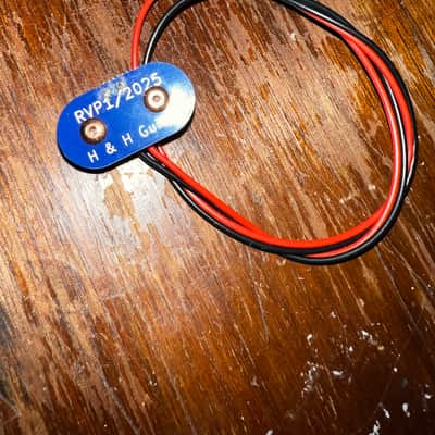 Variax Guitar Replacement Battery Cable (RVP-1) image 1