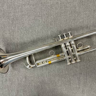 Yamaha Xeno Silver Large Bore Bb Trumpet YTR-8345RG - Low Mileage image 3