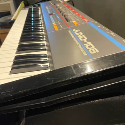 Roland Juno 106s 61-Key Programmable Polyphonic Synthesizer 1984 - 1991 - Black image 6