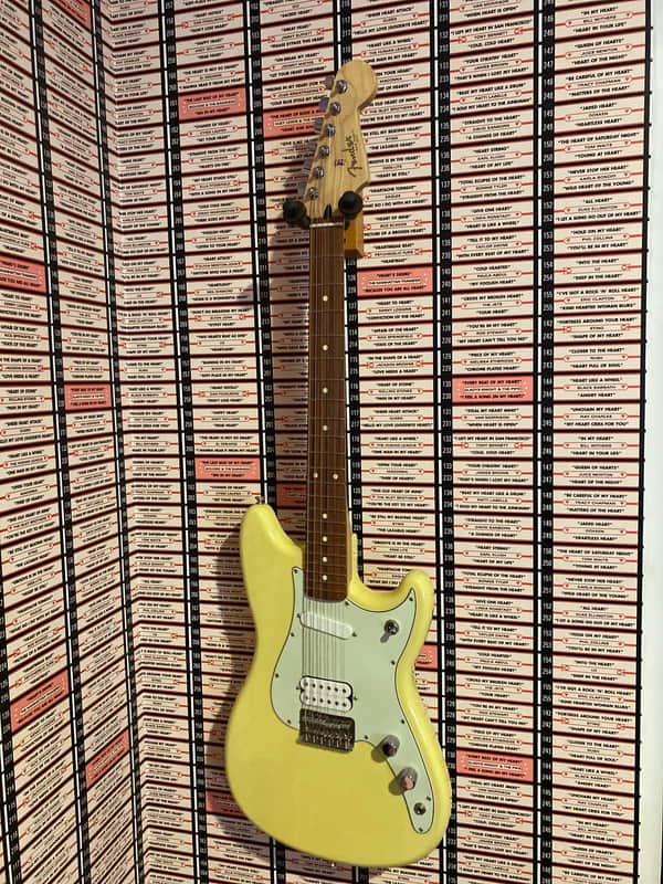 Fender Duo-Sonic Special Edition Yellow image 1