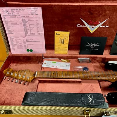 Fender Stratocaster, Limited Edition, Journeyman Relic, Closet Classic Hardware, Roasted 3A Flame Maple Neck, 1958 - Chocolate 3-Colour Sunburst image 2