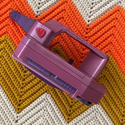 Tiger Electronics Talkgirl - Home Alone 2! - All Complete with Original Tape and Battery Cover! - image 5