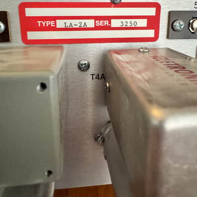 Universal Audio LA-2A Leveling Amplifier / Optical Compressor 2000 - Present - Gray image 11
