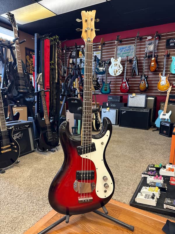 Mosrite Ventures Bass