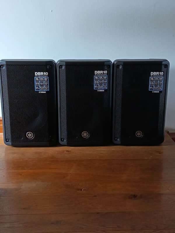 Yamaha DBR10 10" Active Speaker 2014 - Present - Black image 1