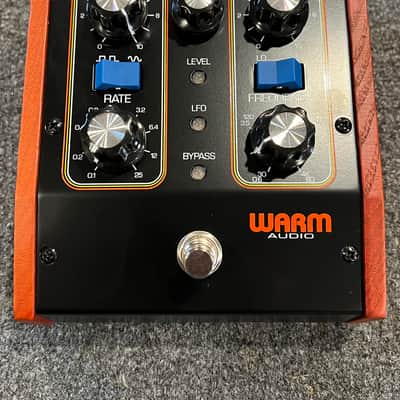 Warm Audio RingerBringer 100% Analog Ring Modulation Pedal Moog MF-102 reincarnation 2024 - Black image 1