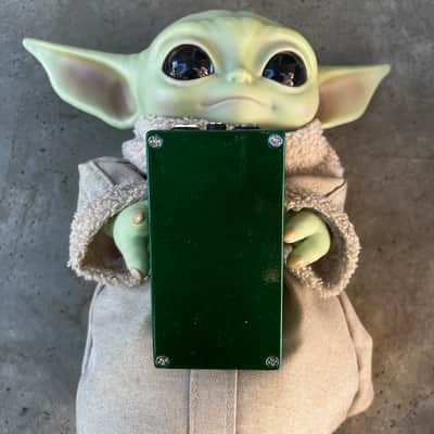 Does It Doom Giza Bass Preamp / Distortion Al Cisneros Sparkle Green image 4