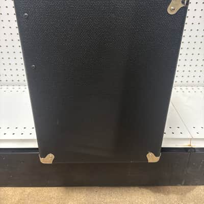 Fender Rumble 40 V3 40-Watt 1x10" Bass Combo 2015 - Present - Black image 6