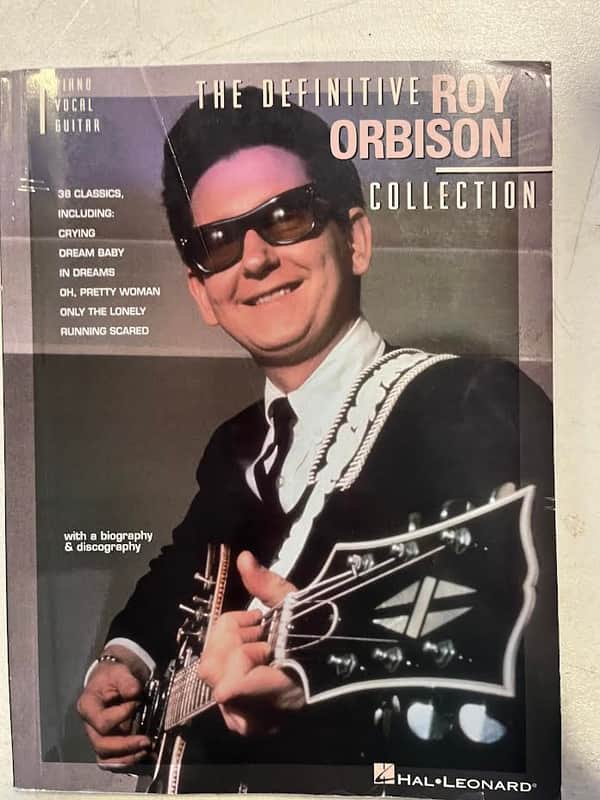 Hal Leonard The Definitive Roy Orbison Collection Piano, Vocal & Guitar Book
