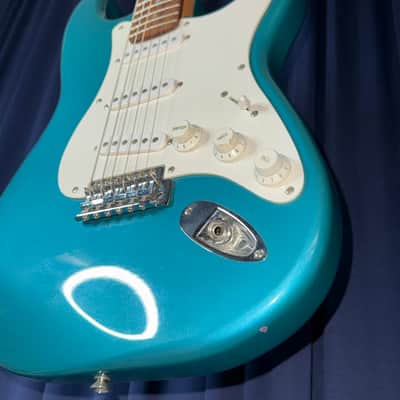 Fernandes Strat Copy - Teal image 11