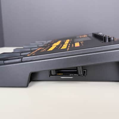 Roland GR-1 Guitar Synthesizer Expanded 6MB w/ Original Case Manual Power Supply image 12