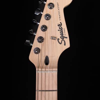 Squier Sonic Stratocaster HT, Maple FB, Arctic White image 9