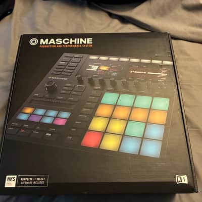 Native Instruments Maschine MKIII 2010s - Black image 2