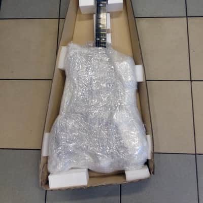 NOS Fernandes Gravity Deluxe 5-string Neck Thru bass. Last one image 7