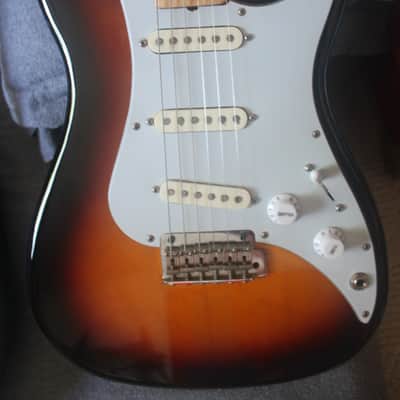 Fender Squire Bullet S-3T 1985-86 Sunburst MIJ E-Series (2nd version) Minty image 4