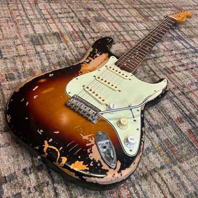Fender Mike McCready Signature Stratocaster 3-Color Sunburst Relic image 2
