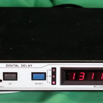 Klark Teknik DN716 1980s Digital Delay SN2831 image 5