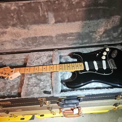 Fender strat  special edition Upgraded duncan pickups image 1