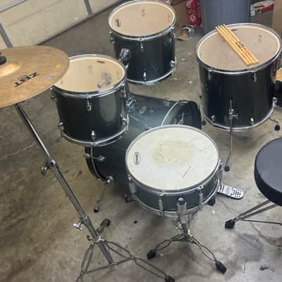 Pearl Forum Series 5-Piece Drum Kit with Hardware, Zildjian ZBT Cymbal, PDP Pedal & Throne image 2