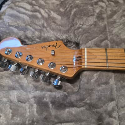 Fender American Ultra Stratocaster with Roasted Maple Fretboard 2024 - Surf Green image 3