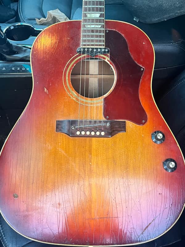 Gibson J-160E