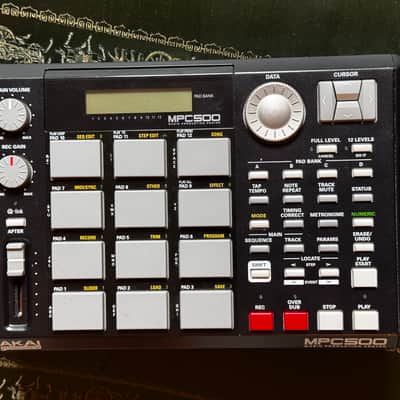Akai MPC500 Music Production Center 2006 - 2013 - Black