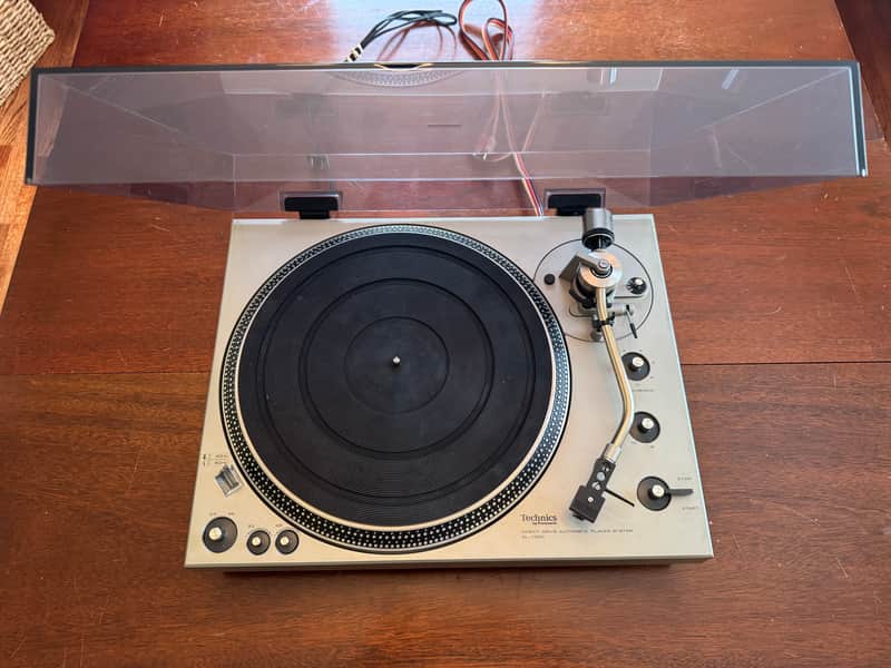 Technics SL-1300 Vintage Direct Drive Turntable