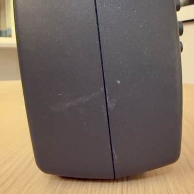 Genelec 6010A 3" Powered Nearfield Studio Monitor (Pair) 2008 - 2012 - Gray image 5