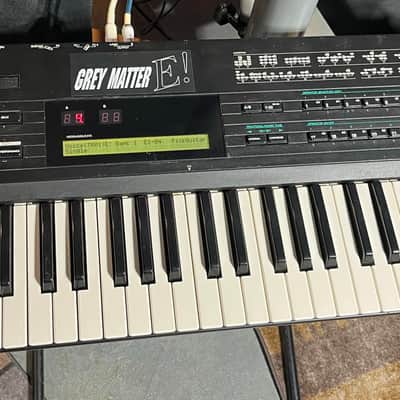 Yamaha DX7IID 16-Voice Synthesizer 1986 - 1989 - Black