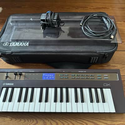 Yamaha Reface DX Synthesizer / Keyboard 2015