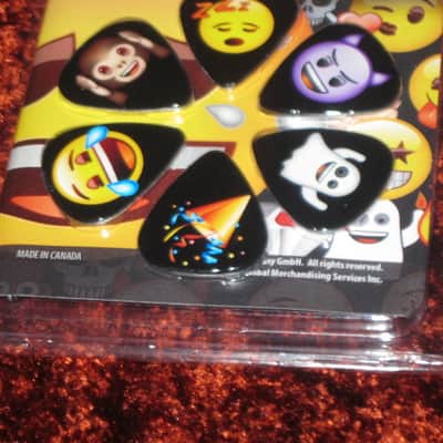 new in package (old stock) Perri's Leather Ltd. / Perri's LP12-EMO5 emoji Guitar Picks - Med Gauge - Celluloid Plastic, 351 shape - but slightly curved (LP12EMO5) image 22