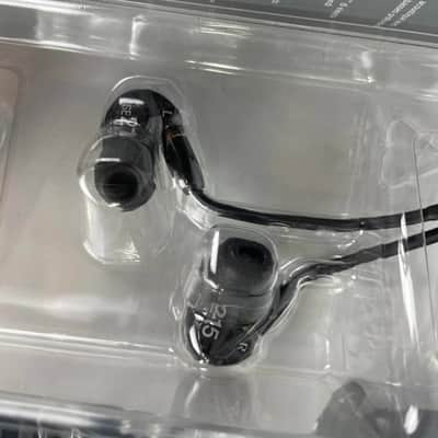 Shure SE215 Single Driver In-Ear Monitors, Black image 4