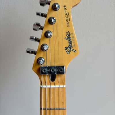 Fender Stratocaster MIJ 1984-1987 – Sunburst / Maple – System I Tremolo + Fender Hardshell Case image 6