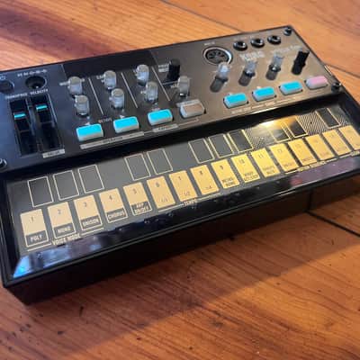 Korg Volca FM Digital FM Synthesizer/Sequencer