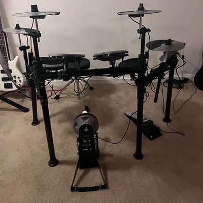 Donner DED-200X Electronic Drum Set, Electric Drum Kit with Quiet Mesh Drum Pads, 2 Cymbals w/Choke, 31 Kits and 450+ Sounds, Throne, Headphones, Sticks, USB MIDI, Melodics Lessons (5 Pads, 4 Cymbals) image 5