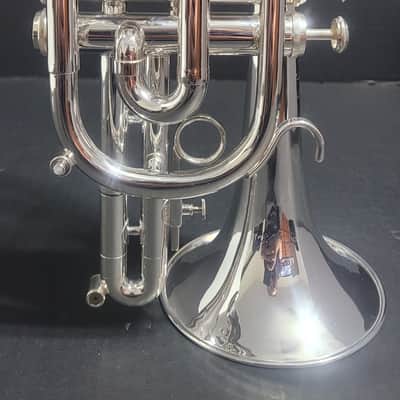 Getzen Capri Series Cornet Shepherd's Crook ,2 Mouthpieces & Hardcase . 1992 - Silver plated image 6