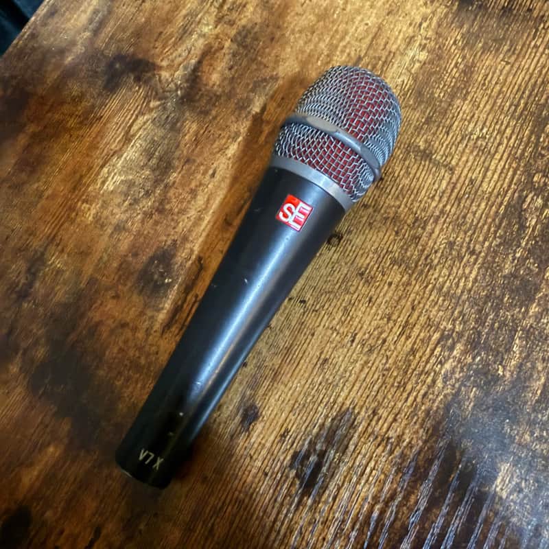 sE Electronics V7 X Supercardioid Dynamic Microphone 2018 - 2019 - Black / Red Grille image 1