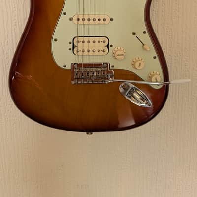 Fender Deluxe Stratocaster HSS Maple Fretboard 2019 Tobacco Sunburst image 2