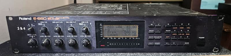 Roland E-660 Digital Parametric Equalizer image 1