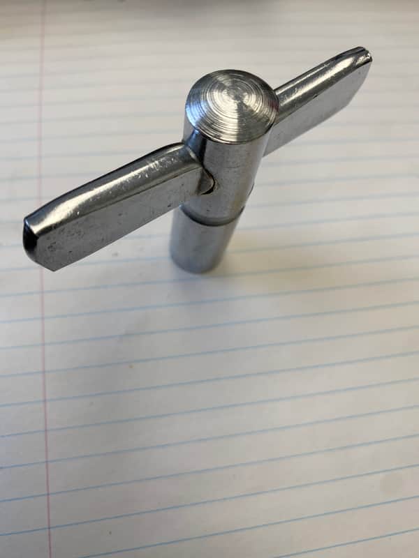 Vintage hexagon drum key image 1