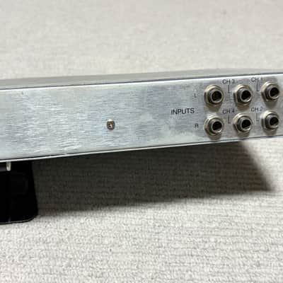Furman HDS-6 Headphone Distribution System 2000s - White image 6