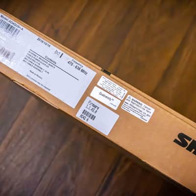 Shure AD4Q-US Axient Digital Four-Channel Wireless Receiver (A: 470 to 636 MHz) - Like New/Unused/NOS image 4