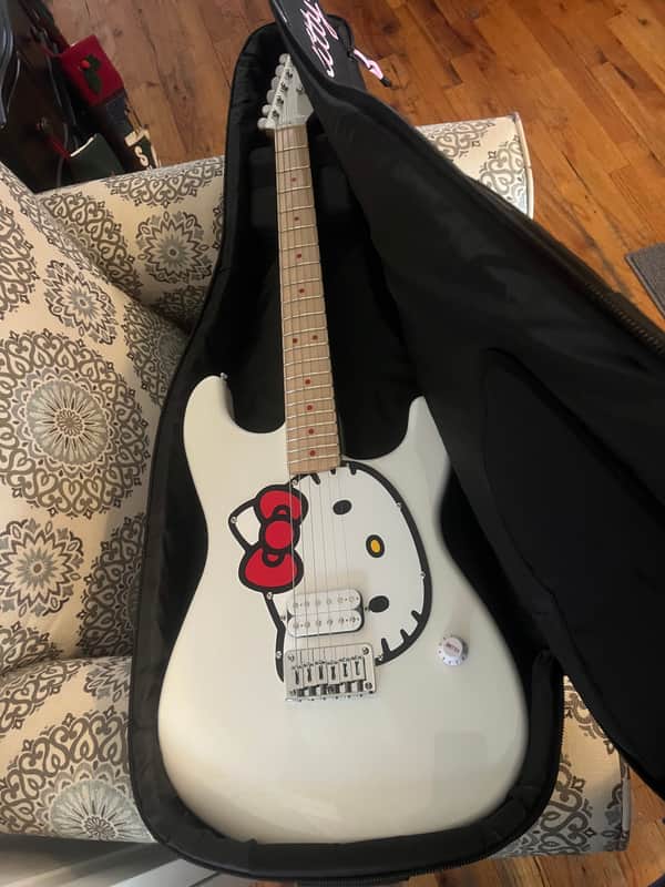 Squier Hello Kitty Stratocaster 2024 - 2025 - White image 1