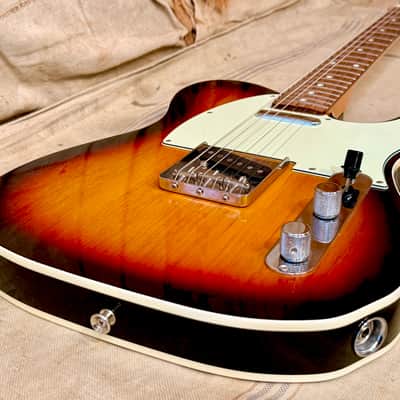 Fender MIJ Traditional 60's Telecaster Custom 2018 - 3 Tone Sunburst image 12