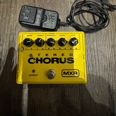 MXR Steep chorus 2010s - Yellow image 1