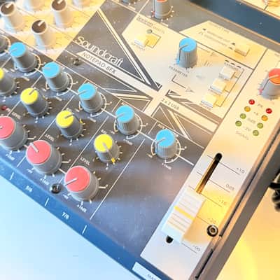 Soundcraft Notepad-8FX 8-Channel Analog Mixer with USB I/O 2010s - Blue image 3