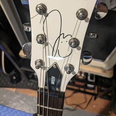 Washburn WI26 Joe Trohman signature - White image 2
