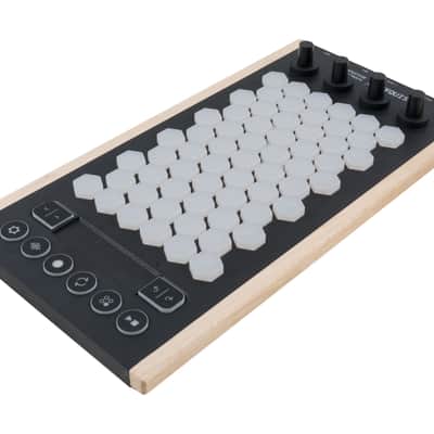 Intuitive Instruments Exquis Deluxe Hexagonal MPE MIDI Controller (Light Wood) image 3