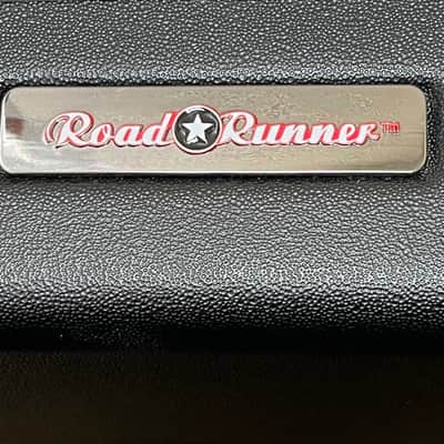 Road Runner Electric Bass Case Universal Molded image 2