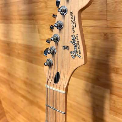 Fender Stratocaster 2008 - Lake Placid Blue image 3